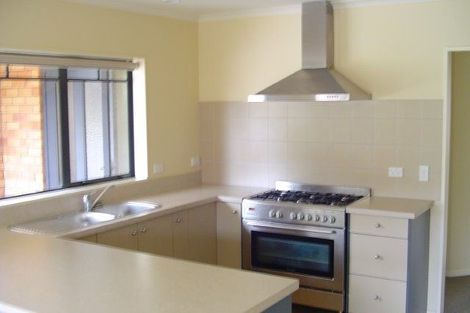 Photo of property in 4 Cascade Way, Paraparaumu, 5032