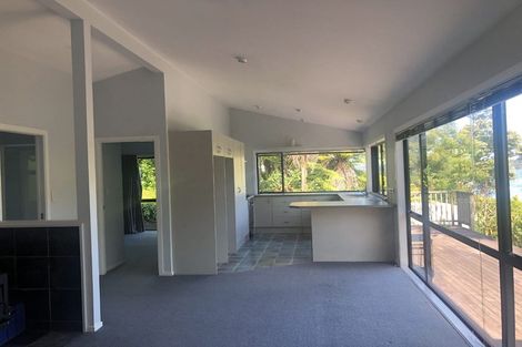 Photo of property in 7 Traffic Road, Greenhithe, Auckland, 0632