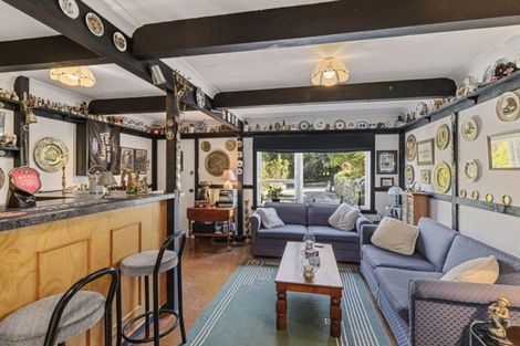 Photo of property in 51 Oakleigh Street, Maungaraki, Lower Hutt, 5010