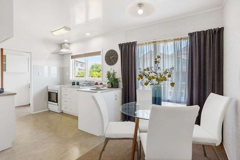 Photo of property in 1/52 Galsworthy Place, Bucklands Beach, Auckland, 2014