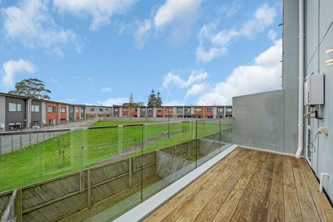 Photo of property in 21 Meritage Lane, Te Atatu South, Auckland, 0610