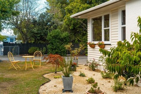 Photo of property in 70 Cologne Street, Martinborough, 5711