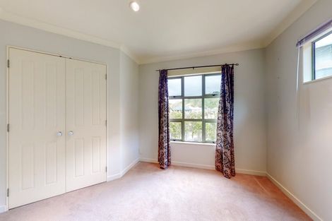 Photo of property in 8 Waterhouse Drive, Brooklyn, Wellington, 6021