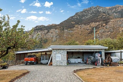 Photo of property in 12 Denniston Road, John Creek, Wanaka, 9382