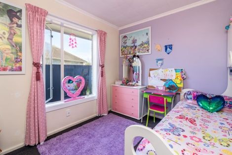 Photo of property in 12 Wimborne Crescent, Aranui, Christchurch, 8061