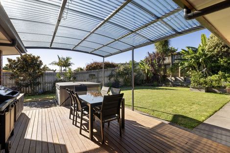Photo of property in 57 Oteki Park Drive, Welcome Bay, Tauranga, 3112
