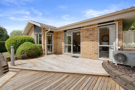 Photo of property in 22 Vanderbilt Parade, Albany, Auckland, 0632