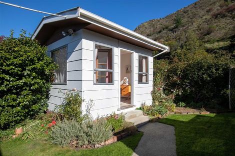 Photo of property in 19 Smith Street, Roxburgh, 9500