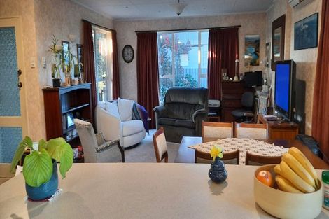 Photo of property in 11 Beaumont Place, Westbrook, Palmerston North, 4412