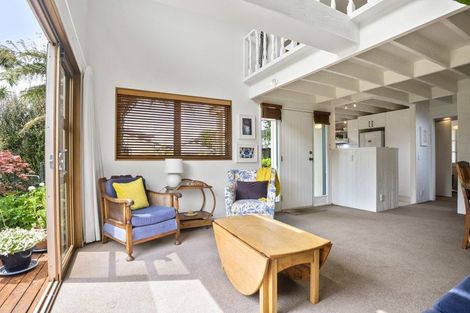 Photo of property in 8a Quest Terrace, Mount Roskill, Auckland, 1041