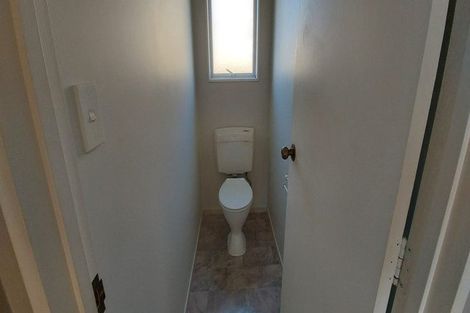 Photo of property in 187 Edmonton Road, Te Atatu South, Auckland, 0610