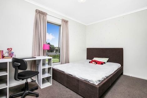 Photo of property in 30 Ipukarea Street, Weymouth, Auckland, 2103