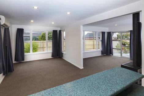 Photo of property in 6 Quebec Place, Wainoni, Christchurch, 8061