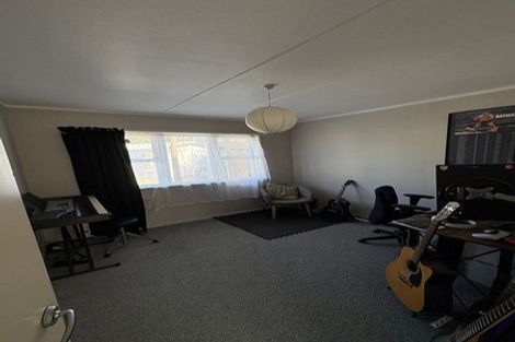 Photo of property in 1/144a Mcleod Road, Te Atatu South, Auckland, 0610