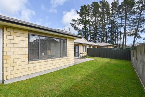 Photo of property in 9/64 Kawaha Point Road, Kawaha Point, Rotorua, 3010