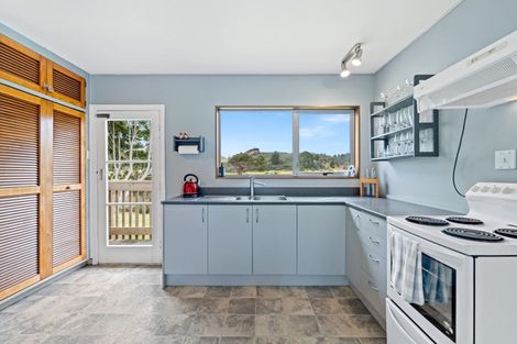 Photo of property in 12 Omutu Street, Oakura, Hikurangi, 0184