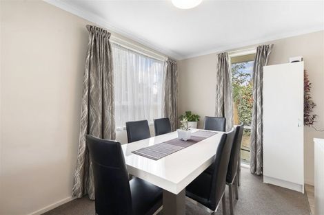 Photo of property in 4 Denniston Crescent, Redwood, Christchurch, 8051