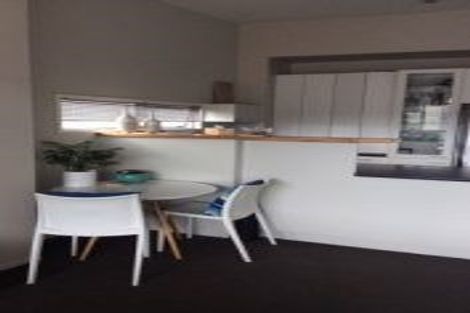 Photo of property in 8a Madeira Lane, Grafton, Auckland, 1023