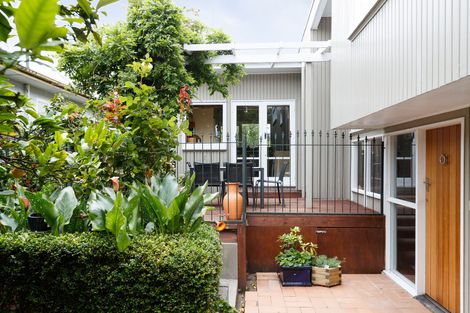 Photo of property in 19 Sheffield Street, Awapuni, Palmerston North, 4412