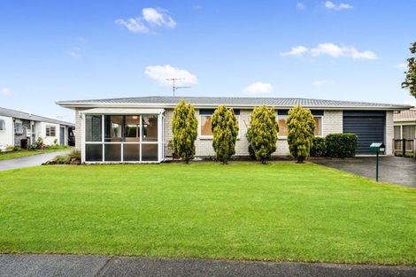 Photo of property in 32a Lakeside Drive, Orewa, 0931