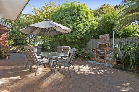 Photo of property in 2/27 Queen Street, Papakura, 2110