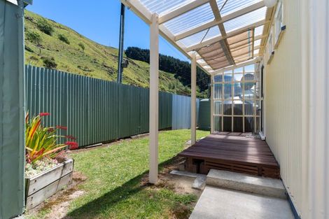 Photo of property in 265 Mataikona Road, Mataikona, Tinui, 5889