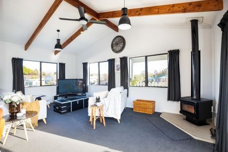 Photo of property in 16 Aratapu Street, Waitara, 4320