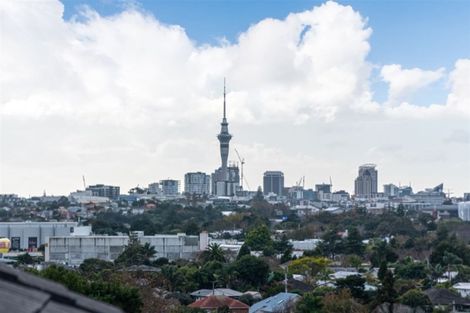 Photo of property in 142 Mount Albert Road, Mount Albert, Auckland, 1025