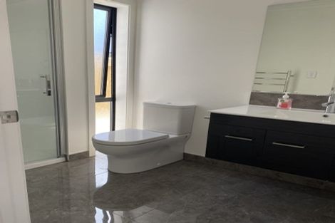 Photo of property in 2 Yulia Road, Flat Bush, Auckland, 2016