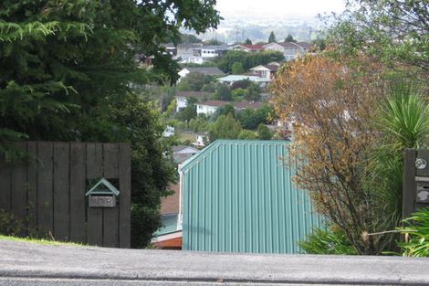 Photo of property in 1/87 Sunset Road, Totara Vale, Auckland, 0632