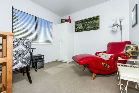 Photo of property in 2/23 Birchfield Road, Hauraki, Auckland, 0622