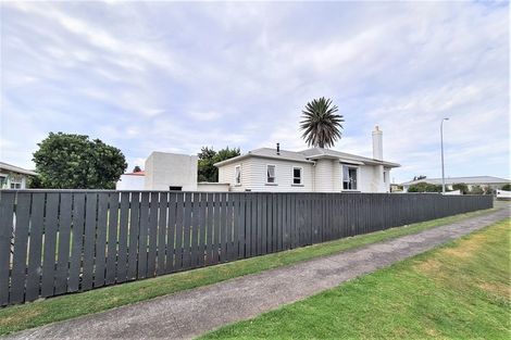 Photo of property in 138 Tasman Street, Opunake, 4616