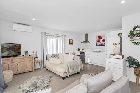 Photo of property in 11 Kamahi Crescent, Papamoa Beach, Papamoa, 3118