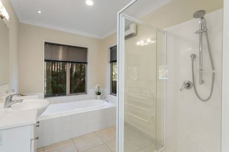 Photo of property in 5 Signal Hill Road, Mount Pleasant, Christchurch, 8081