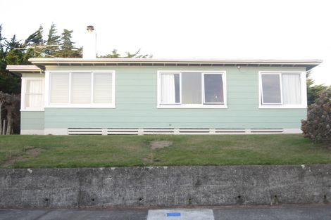 Photo of property in 5 Morere Street, Titahi Bay, Porirua, 5022