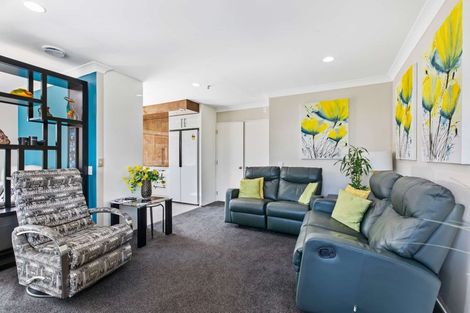 Photo of property in 2/83 Meadowland Drive, Somerville, Auckland, 2014