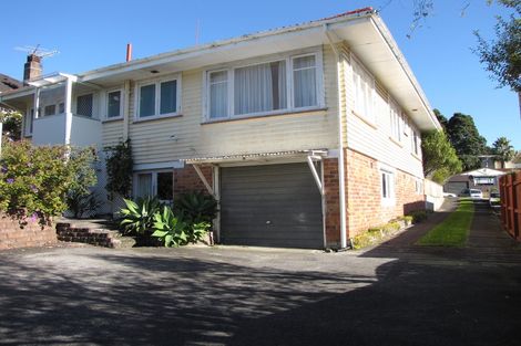 Photo of property in 1/3 Aorangi Place, Birkenhead, Auckland, 0626