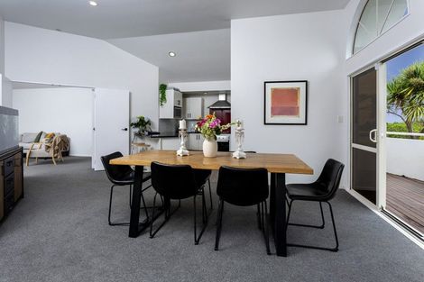 Photo of property in 8 Caversham Drive, Torbay, Auckland, 0630