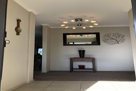 Photo of property in 7 Tohora View, Waihi Beach, 3611