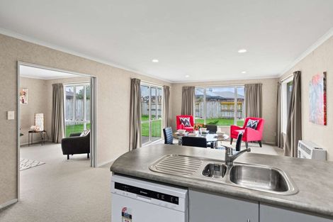 Photo of property in 5 Boston Parade, Kelvin Grove, Palmerston North, 4414