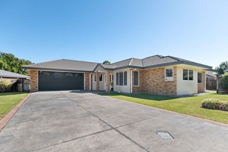 Photo of property in 4 Adam Lile Drive, Highlands Park, New Plymouth, 4312