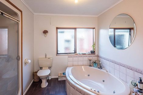 Photo of property in 1 Herbert Avenue, Raumati South, Paraparaumu, 5032