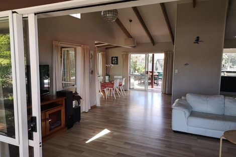 Photo of property in 19 Jay Court, Botany Downs, Auckland, 2010