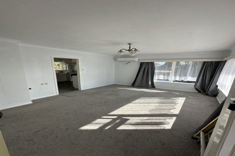 Photo of property in 2/31 Exmouth Road, Northcote, Auckland, 0627