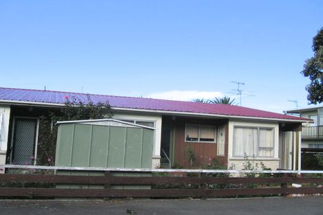 Photo of property in 8/171 Queens Drive, Lyall Bay, Wellington, 6022