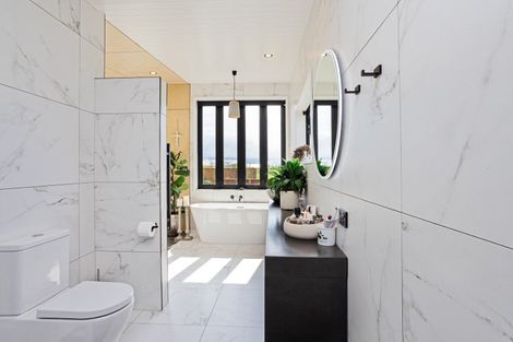 Photo of property in 68 Sunrise Drive, Seaward Bush, Invercargill, 9812