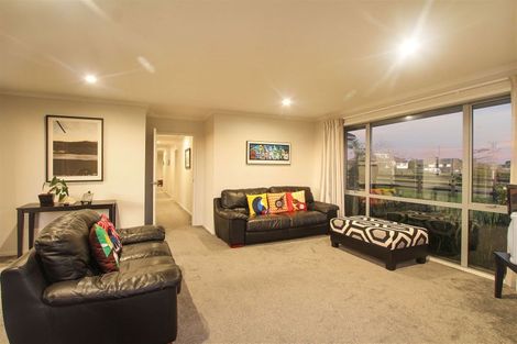 Photo of property in 1 Martingale Drive, Kingseat, Papakura, 2580