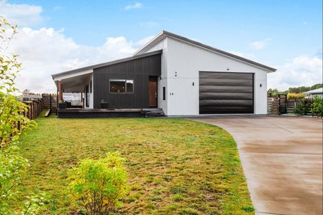 Photo of property in 14 Komahimahi Way, Motuoapa, 3382