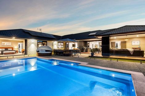 Photo of property in 42 Alan Livingston Drive, Cambridge, 3434