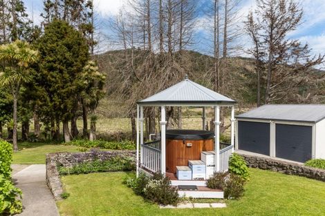 Photo of property in 1231 Aropaoanui Road, Tangoio, Napier, 4181